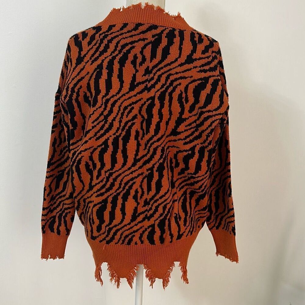 Blue B Tiger Print Knit Sweater Women’s Size S/M View 3